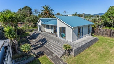17 Hona Street, Waikanae Beach, Waikanae