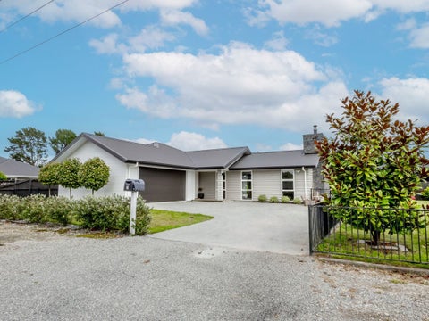 7 Pine Tree Road, Kaniere, Hokitika