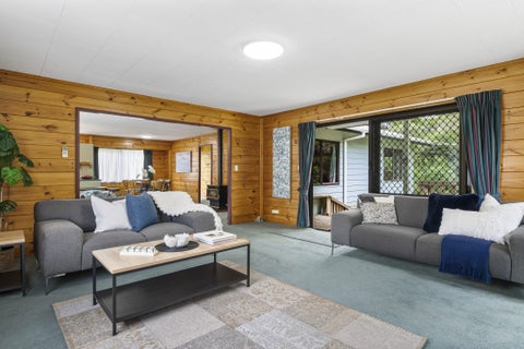 126 Laingholm Drive, Laingholm, Auckland