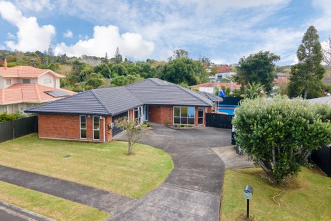 10 Taupiko Place, Green Bay, Auckland