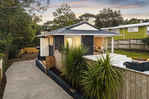 29 Gladys Avenue, Glenfield, Auckland