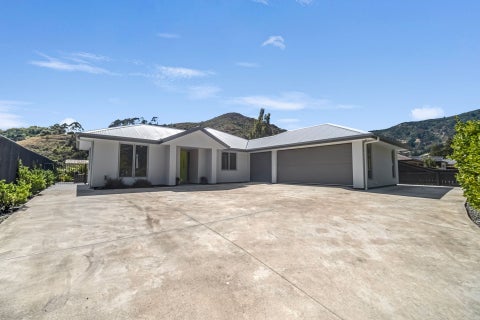 11 Todd Bush Road, Wakapuaka, Nelson