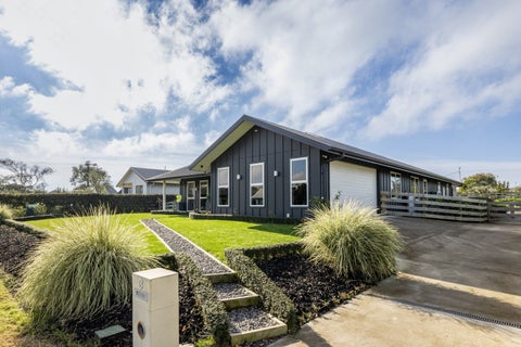 3 Cape Grove, Hastings