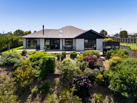 6 Aytoun Street, Opunake, Opunake