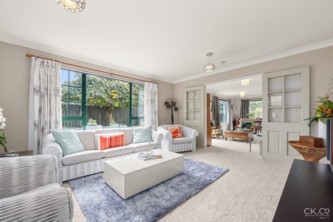 2/118 WHITES LINE EAST, Waiwhetu, Lower Hutt