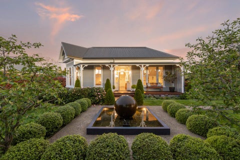 90 Hawthorne Street, Strowan, Christchurch