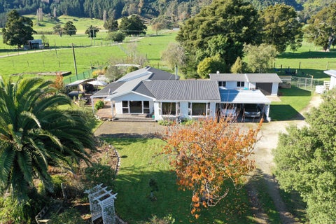 319 East Takaka Road, East Takaka