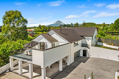 7A Caledonia Place, Highlands Park, New Plymouth