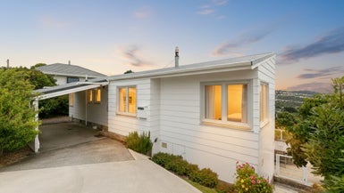 5 Trinidad Crescent, Grenada Village, Wellington