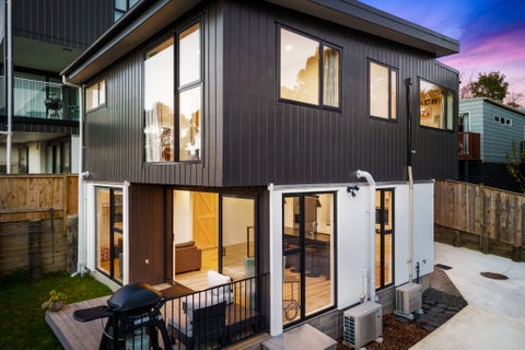 64C Sungrove Rise, Sunnyvale, Auckland