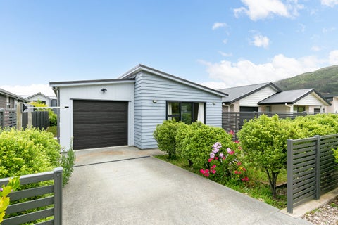 28 Karearea Avenue, Kenepuru, Porirua