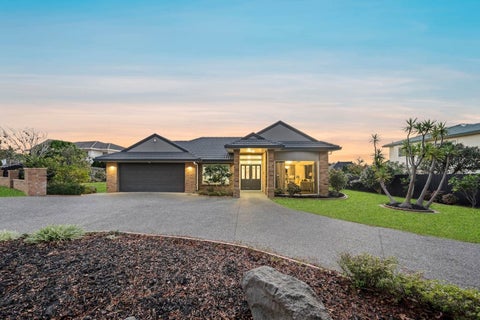 35 Anaheim Boulevard, Shamrock Park, Auckland