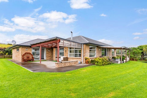 1096B Awhitu Road, Pollok, Pollok