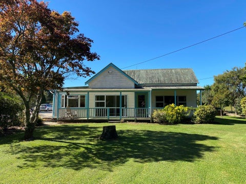 1118 Collingwood-Bainham Main Road, Rockville, Collingwood