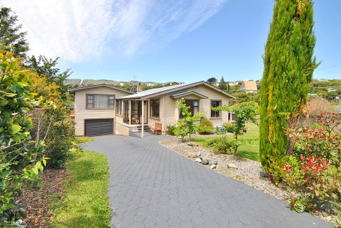 4 Wairaka Road, Pukerua Bay, Porirua