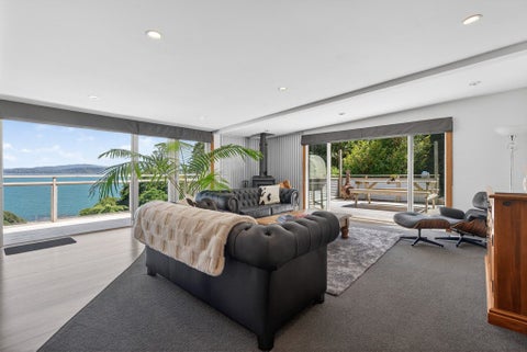 14 Richmond Road, Mahina Bay, Lower Hutt
