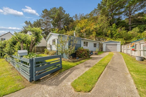 7 Bobstay Lane, Whitby, Porirua