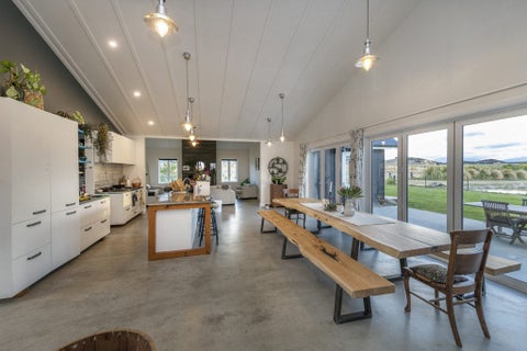 175 Queensberry Terrace, Queensberry, Cromwell