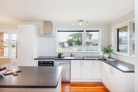 5 Sutherland Crescent, Westbrook, Palmerston North