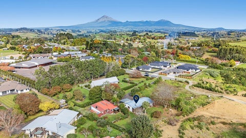 20 Portland Drive, Mangorei, New Plymouth