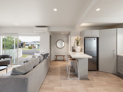 220A Ocean Road, Whangamata, Whangamatā