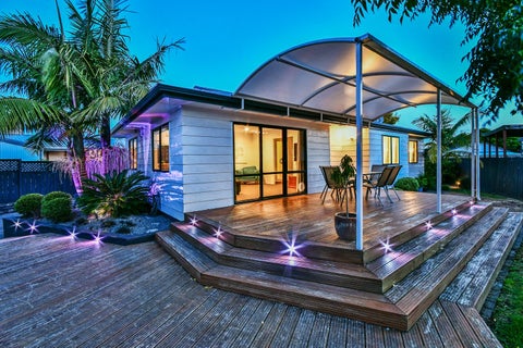 18 Hadley Wood Drive, Wattle Downs, Auckland