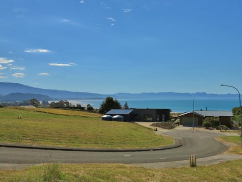 16 Pohutukawa Place, Pohara