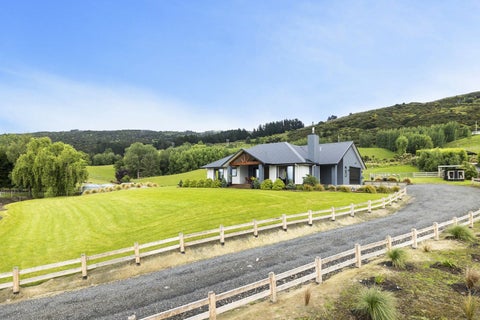 34 Tara Hills Drive, North Taieri, Mosgiel