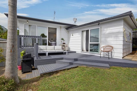 2/7 Tuscan Place, Half Moon Bay, Auckland