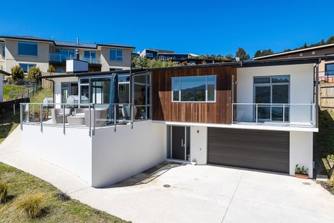 68 Mission Cove, Company Bay, Dunedin