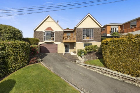 19 Earls Road, Saint Clair, Dunedin