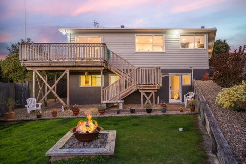 2 Ash Grove, Ranui, Porirua
