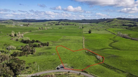 288 Dimmock Road, Waitakaruru, Ngatea