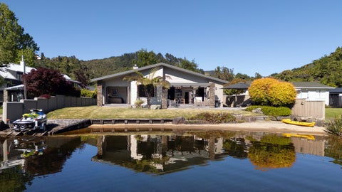 17 Steep Street, Lake Okareka, Rotorua