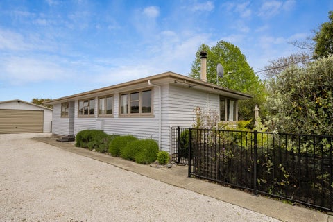 16 Gill Crescent, Redwoodtown, Blenheim