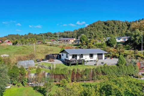 2 Back Creek Road, Hokitika