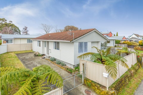 68 Benmore Avenue, Cloverlea, Palmerston North