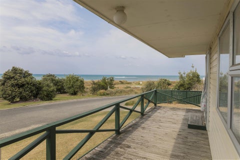 86 Akitio Esplanade, Akitio