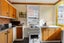 8 Pembroke Lane, Hamilton Lake, Hamilton - Carousel 8