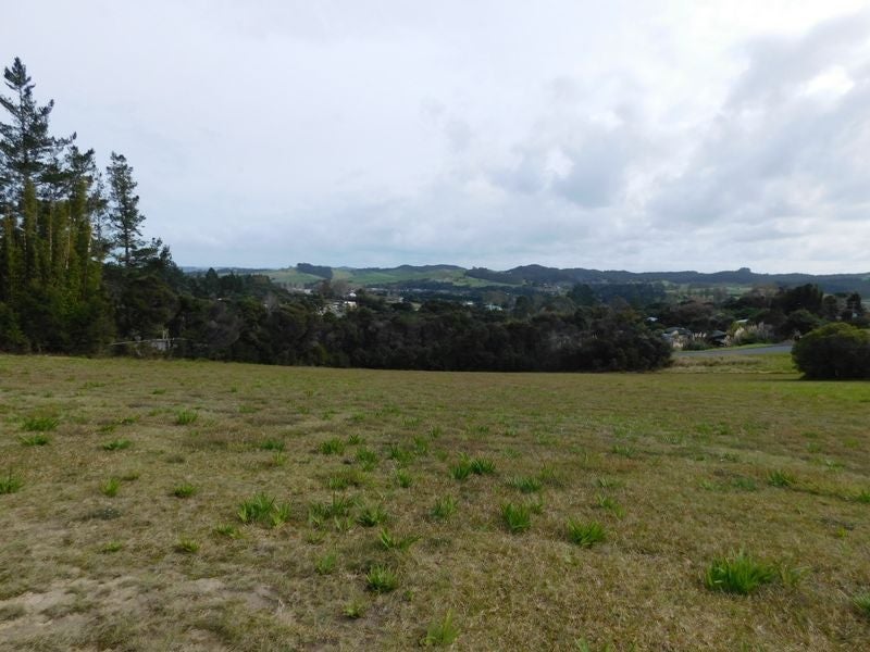 2B Ash Grove Circle, Haruru - Carousel 1