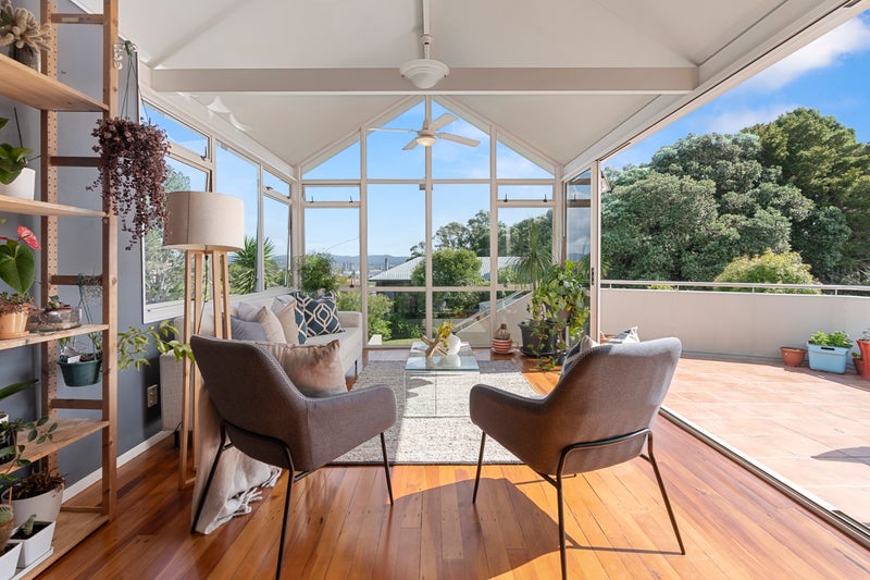 Property Valuation for 10 Pinewood Street, Avondale, Auckland Trade