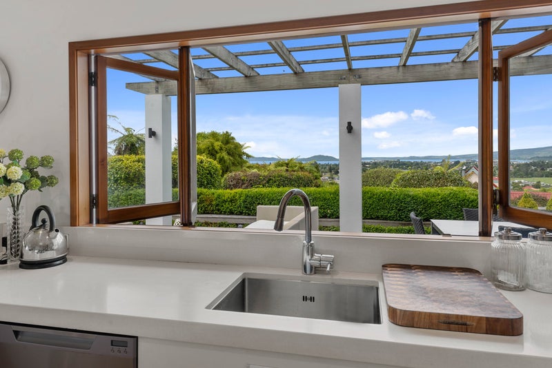 25 Matipo Avenue, Pomare, Rotorua - Carousel 2