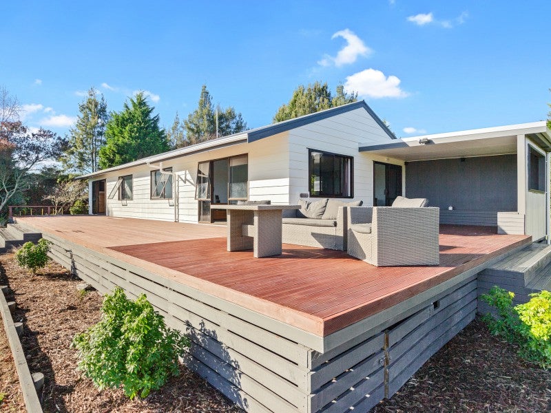 6 Edgehaven Lane, Te Teko, Whakatane - Carousel 1