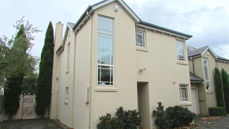 1/32 Winchester Street, Merivale, Christchurch - Carousel 1