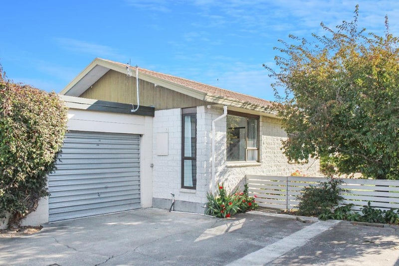 1/11 Manor Place, Bryndwr, Christchurch - Carousel 1