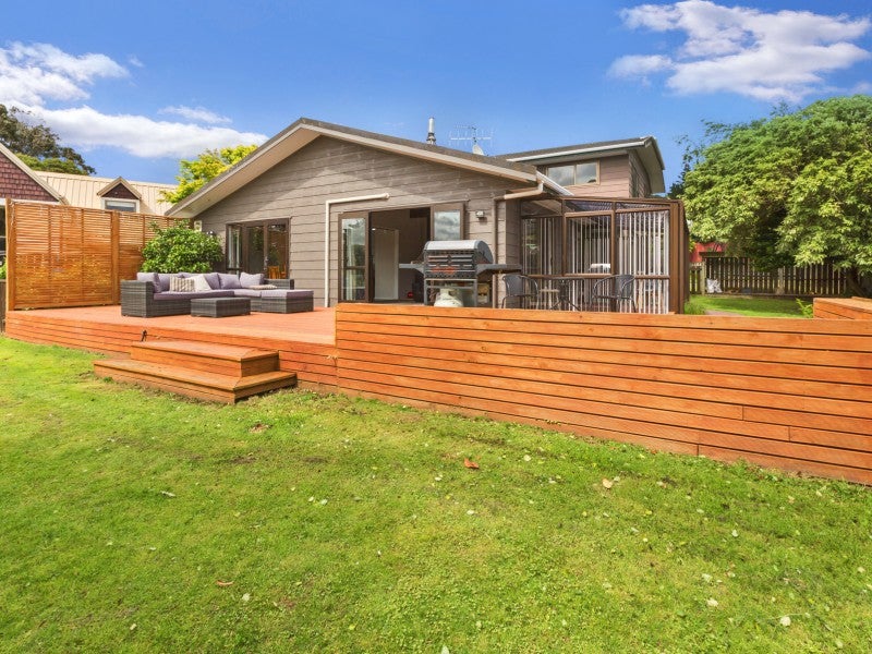 19 Longitude Place, Whitby, Porirua - Carousel 1