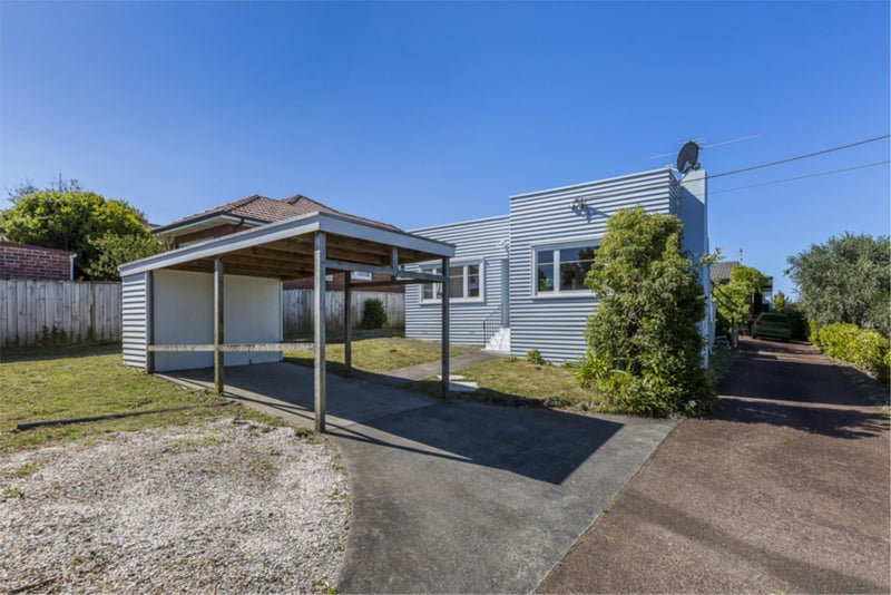 10 CORONATION ST, Belmont, Auckland - Carousel 2