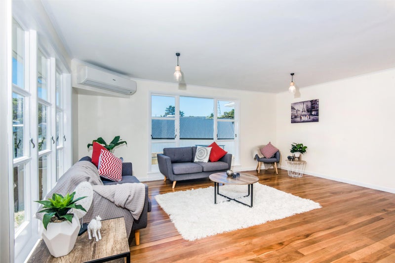 38 Lyndfield Lane, Newlands, Wellington - Carousel 2