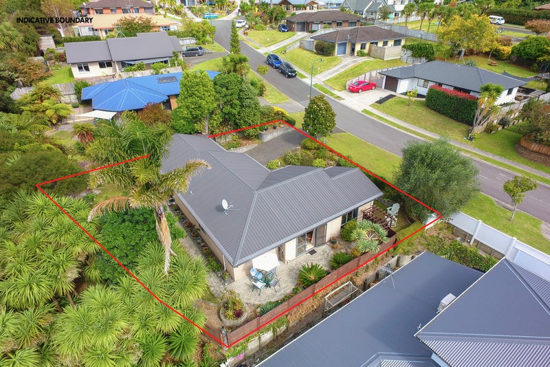 11 Avon Rise, Welcome Bay, Tauranga - Carousel 1