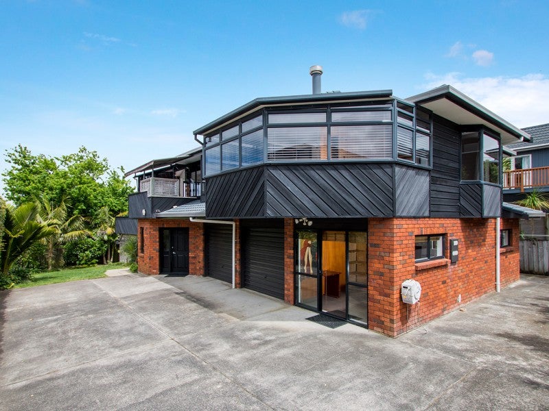 2/7 Orchard Road, Browns Bay, Auckland - Carousel 2